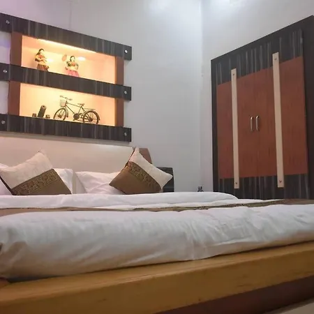 Raahi - Luxury Stay Near Kashi Vishwanath Varanasi Exterior photo