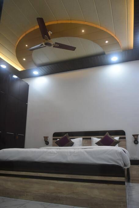Raahi - Luxury Near Kashi Vishwanath Varanasi