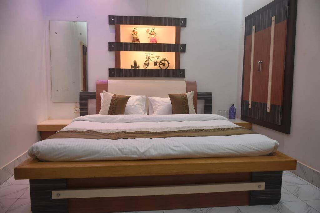 Raahi - Luxury Near Kashi Vishwanath *