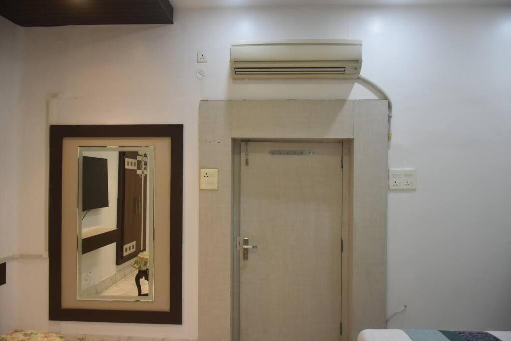 Raahi - Luxury Near Kashi Vishwanath Apartment Varanasi