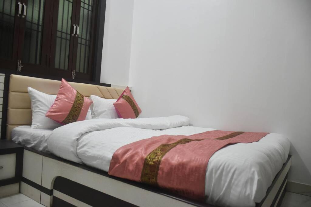 Raahi - Luxury Near Kashi Vishwanath Apartment Varanasi