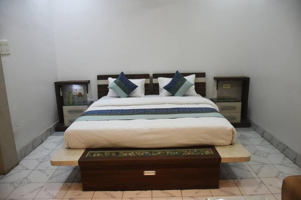 Raahi - Luxury Near Kashi Vishwanath Varanasi